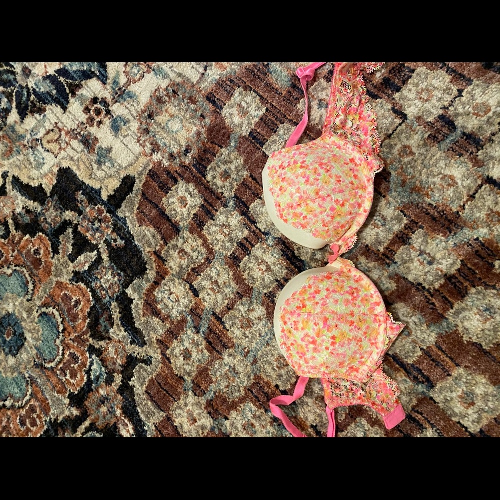 Victoria’s Secret bra